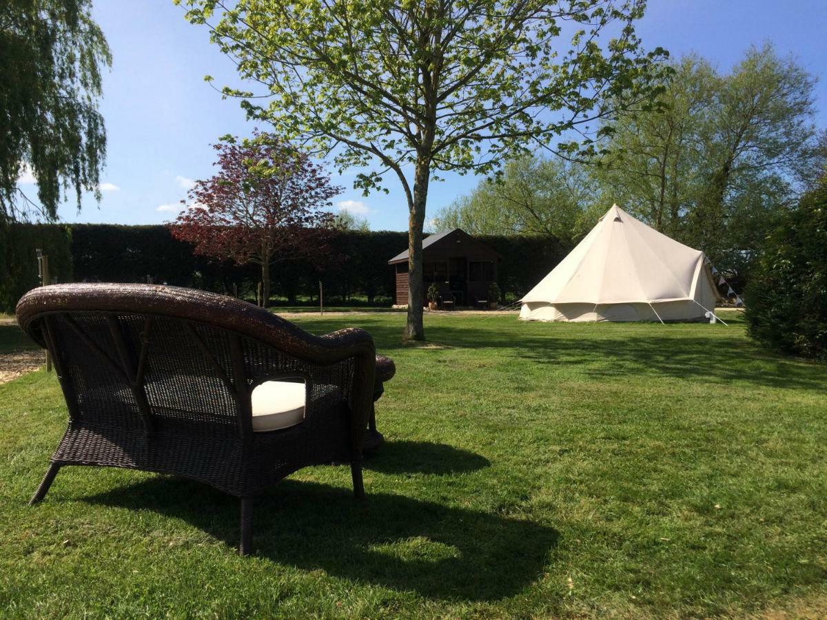 Oxford Riverside Glamping Ngoại thất bức ảnh